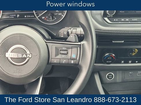 Used 2023 Nissan Rogue SV image 18