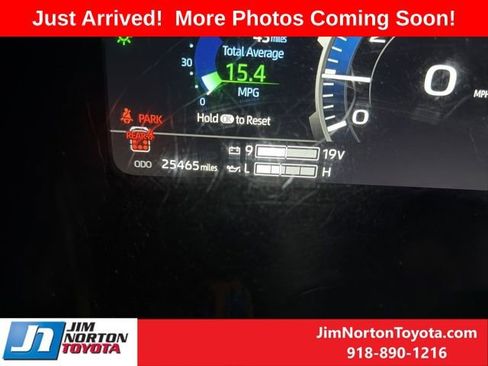 Used 2024 Toyota Sequoia Platinum AWD/4WD image 15