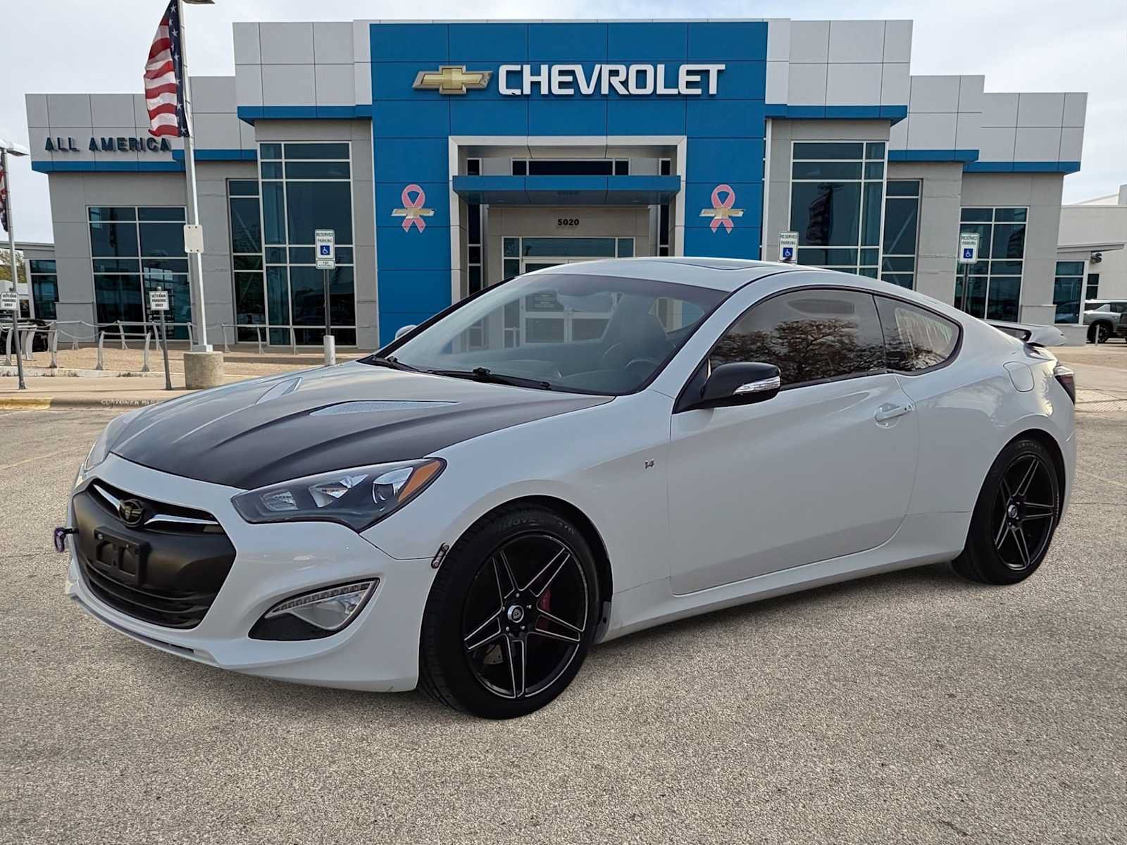 Used 2015 Hyundai Genesis 3.8 RWD image 1