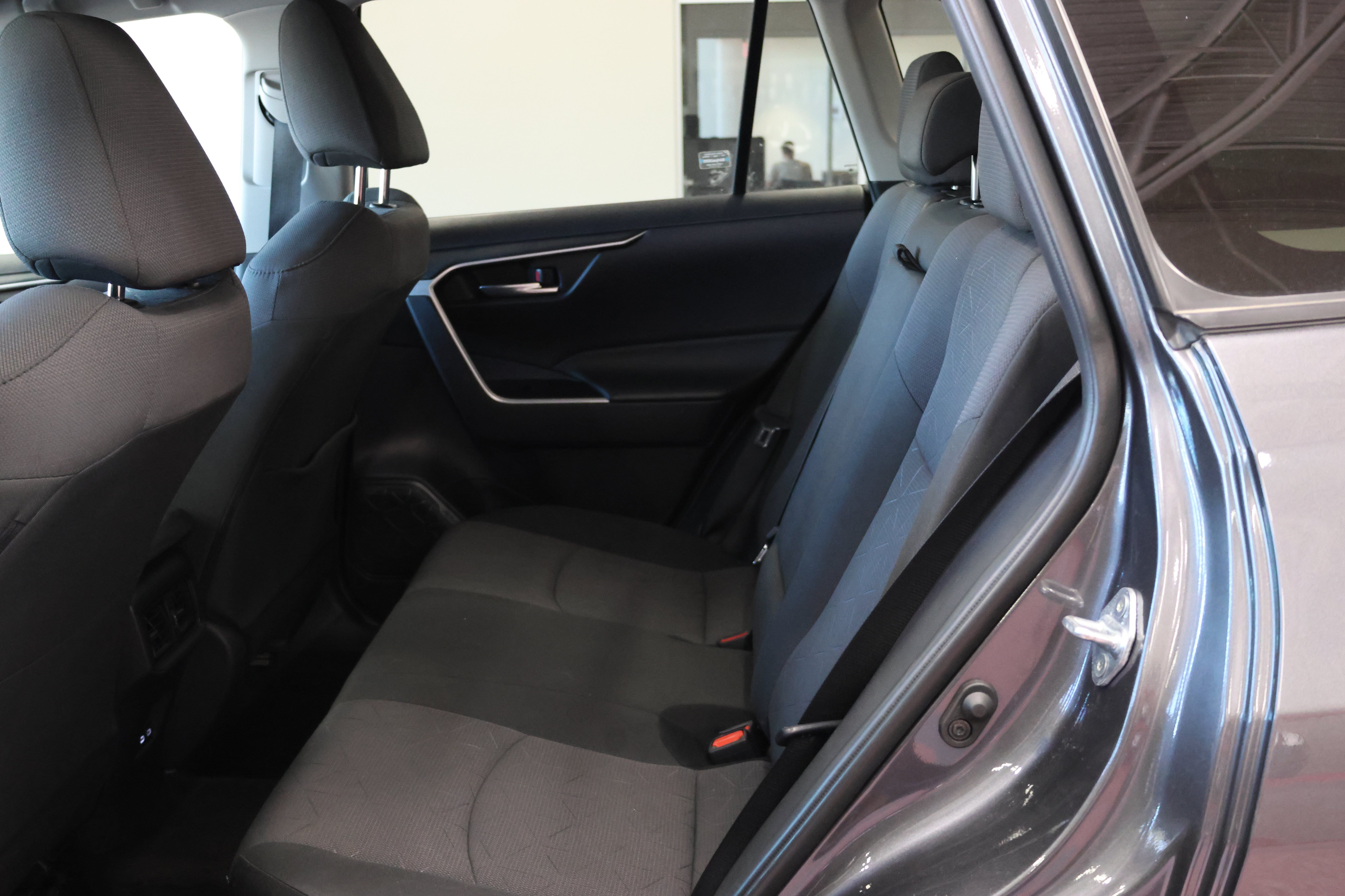 Used 2024 Toyota RAV4 XLE FWD image 16