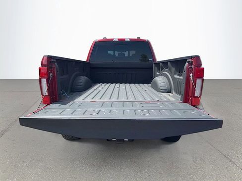 Used 2022 Ford F250 Lariat w/ Black Appearance Package AWD/4WD image 12