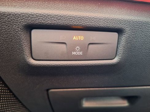 New 2026 Volkswagen Tiguan SE R-Line image 12