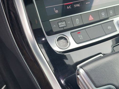 Used 2024 Audi Q7 3.0T Premium Plus image 17