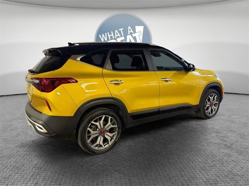 Certified 2023 Kia Seltos SX image 3