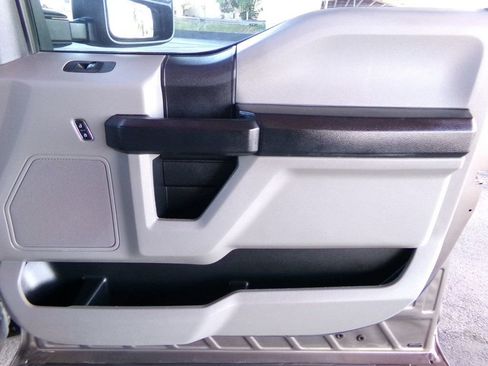 Used 2019 Ford F250 XL w/ STX Appearance Package AWD/4WD image 18