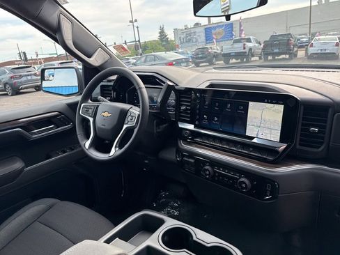 New 2025 Chevrolet Silverado 1500 LT w/ Convenience Package II image 30