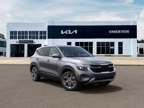 New 2026 Kia Seltos LX FWD image 10