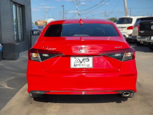 Used 2022 Honda Civic Sport image 2