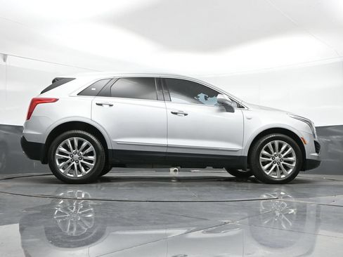 Used 2017 Cadillac XT5 Platinum w/ Driver Assist Package AWD/4WD image 41
