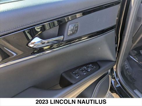 Used 2023 Lincoln Nautilus AWD w/ Premium Package image 11