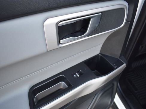 Used 2024 Ford Explorer XLT w/ Equipment Group 202A image 41