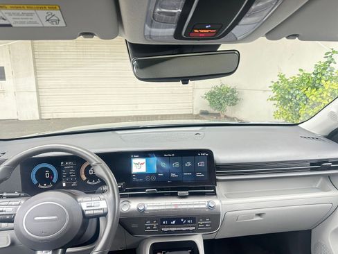 Used 2025 Hyundai Kona SEL image 33