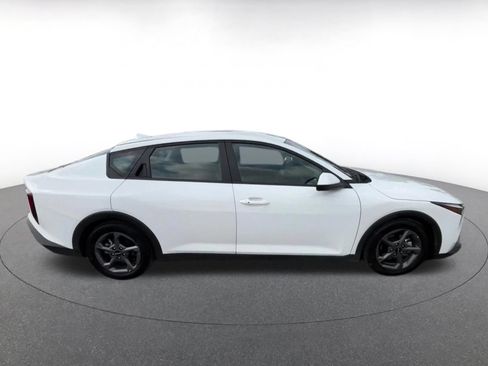 Used 2025 Kia K4 FWD image 16