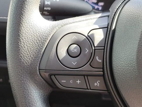 Used 2025 Toyota RAV4 XLE w/ Convenience Package image 23