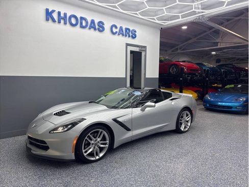 Used 2016 Chevrolet Corvette Stingray Coupe RWD image 2