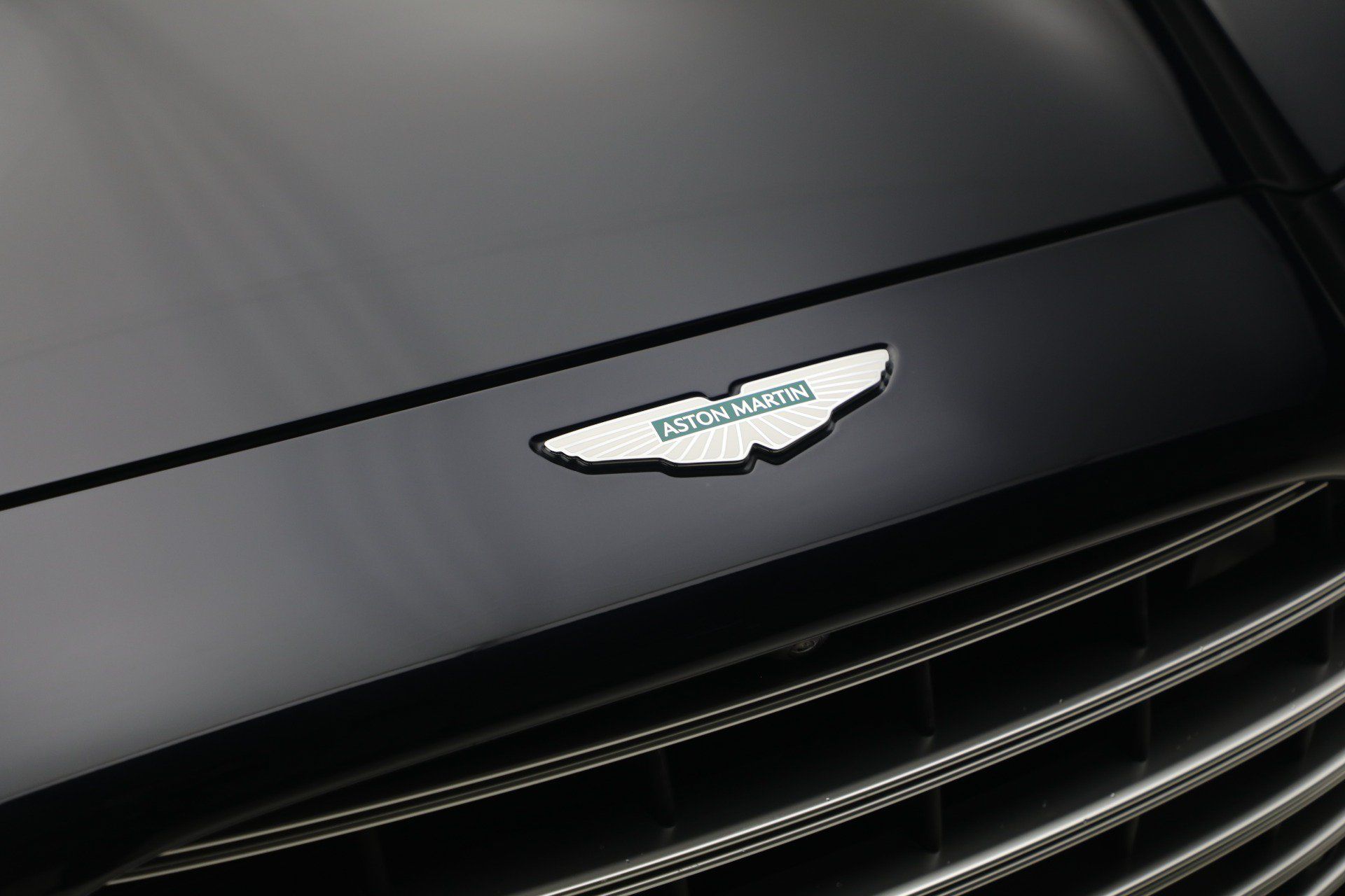 Used 2025 Aston Martin DBX 707 AWD/4WD image 28