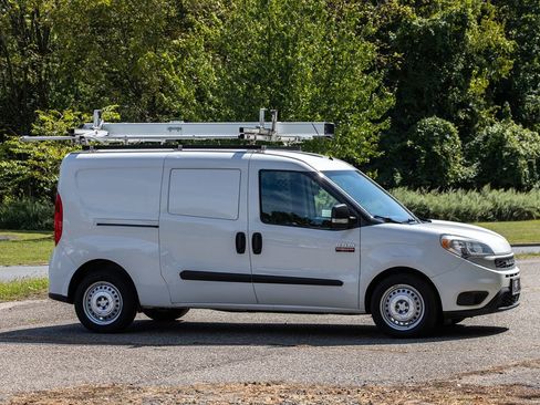 Used 2022 RAM ProMaster City Tradesman image 3