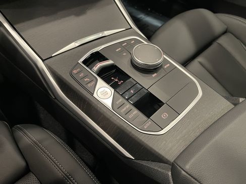 Used 2024 BMW 430i xDrive Coupe w/ Premium Package image 17