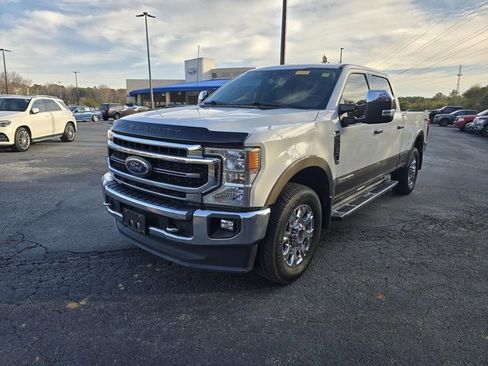 Used 2020 Ford F250 Lariat image 3