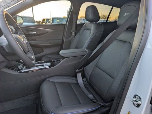 New 2026 Buick Envista Sport Touring w/ Convenience I Package FWD image 18