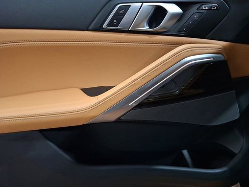 Used 2024 BMW X6 xDrive40i w/ Premium Package image 9