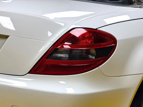 Used 2010 Mercedes-Benz SLK 300 SLK 300 Roadster 2D image 8