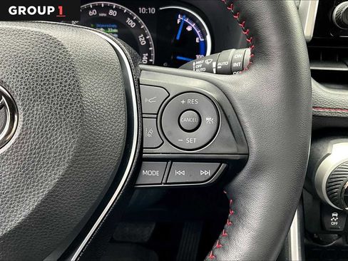 Used 2024 Toyota RAV4 SE w/ Weather & Moonroof Package image 25