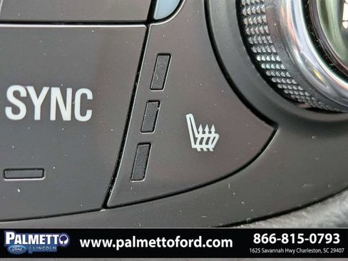 Used 2021 Chevrolet Equinox LT FWD image 24