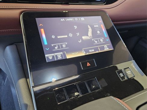 New 2026 INFINITI QX80 Autograph w/ Premium Cargo Package image 15