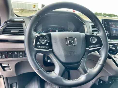 Used 2023 Honda Odyssey Touring image 17