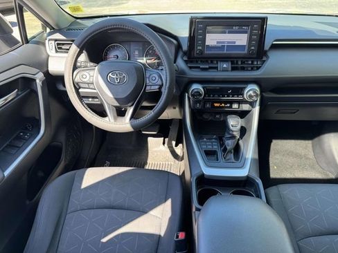Used 2019 Toyota RAV4 XLE w/ Convenience Package AWD/4WD image 12