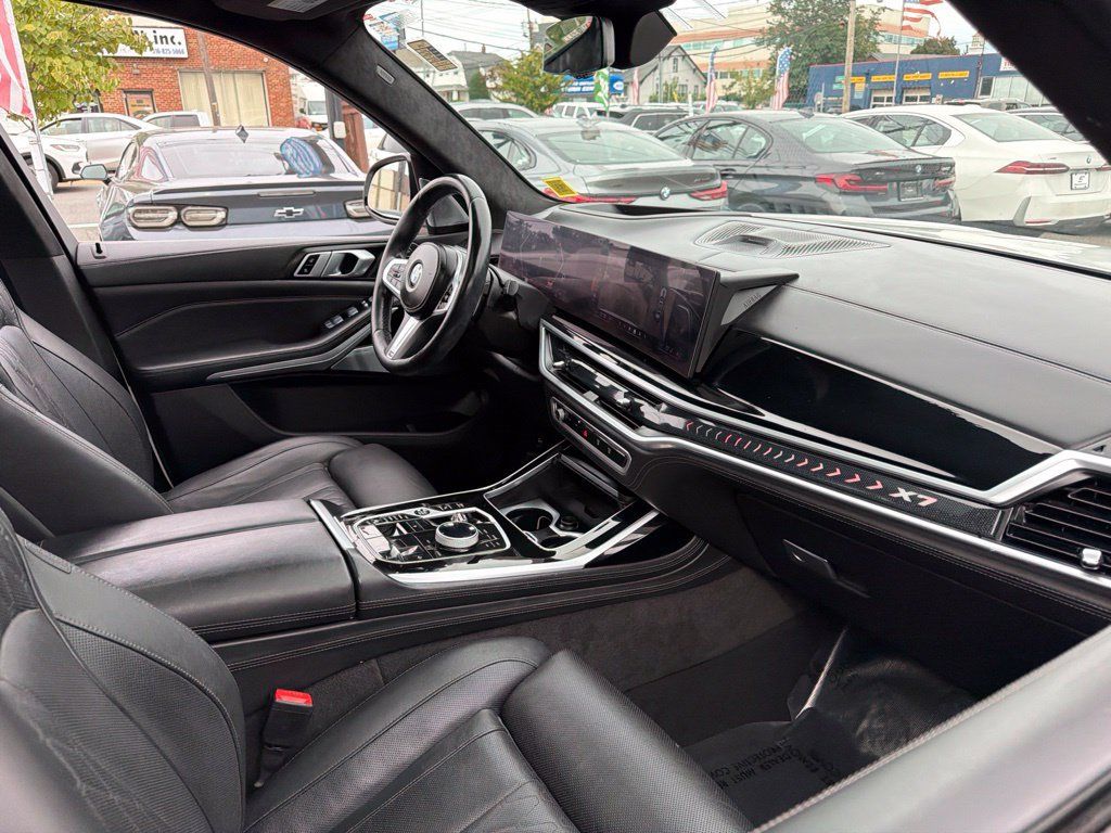 Used 2024 BMW X7 xDrive40i w/ Executive Package AWD/4WD image 19