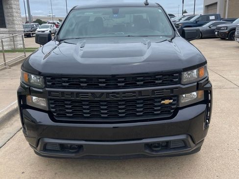 Used 2020 Chevrolet Silverado 1500 Custom w/ Custom Value Package RWD image 1
