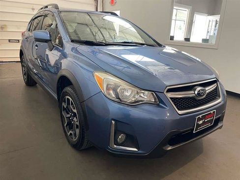 Used 2017 Subaru Crosstrek 2.0i Premium AWD/4WD image 46