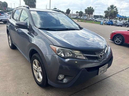 Used 2013 Toyota RAV4 XLE AWD/4WD image 2