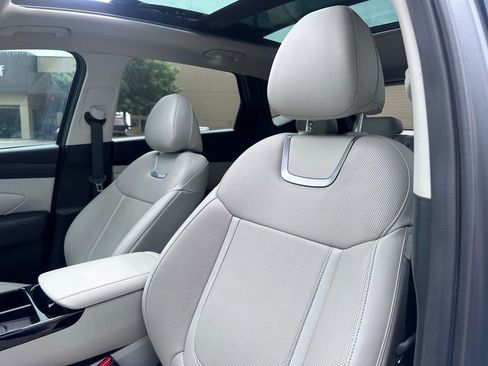 Used 2025 Hyundai Tucson Limited image 22