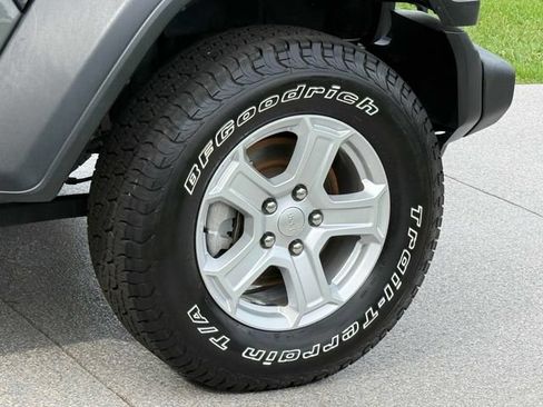 Used 2021 Jeep Wrangler Unlimited Sport AWD/4WD image 21