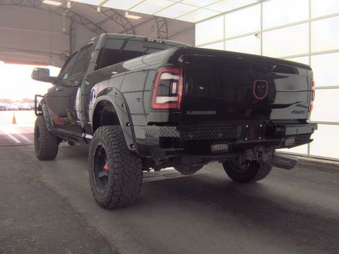Used 2021 RAM 2500 Laramie w/ Night Edition AWD/4WD image 3