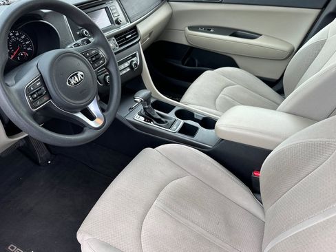 Used 2017 Kia Optima LX image 9