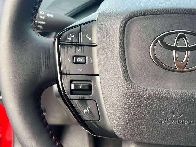 Used 2026 Toyota Prius Plug-In Hybrid FWD image 26
