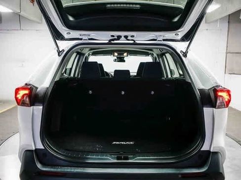 Used 2021 Toyota RAV4 LE w/ Carpet Mat Package (TMS) image 26