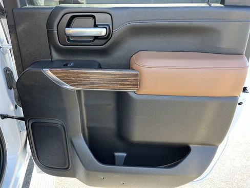 Used 2020 Chevrolet Silverado 3500 High Country image 19