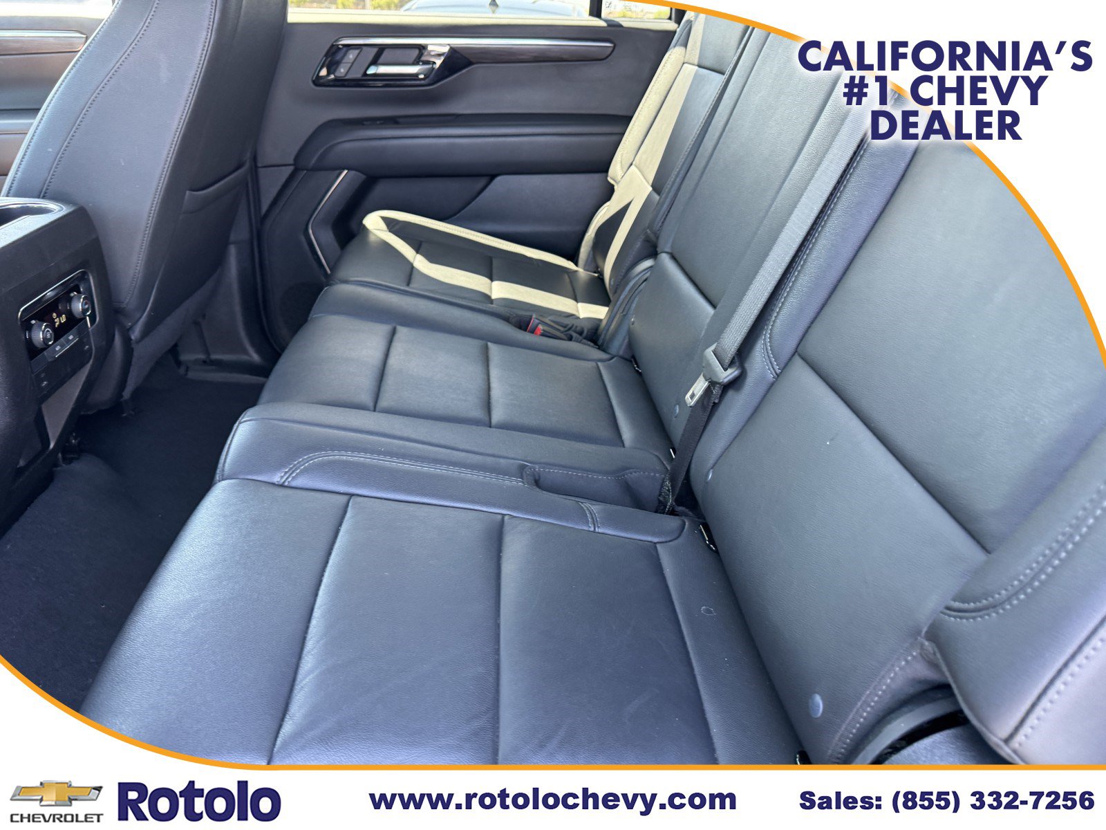 Used 2025 Chevrolet Suburban LT RWD image 14