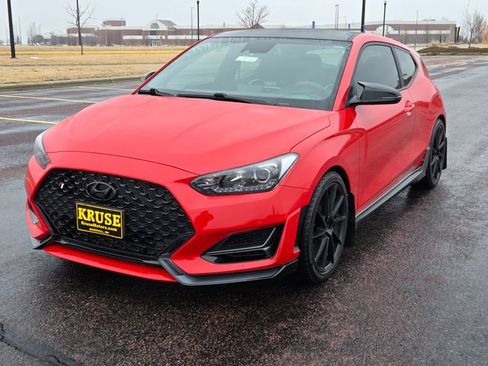 Used 2022 Hyundai Veloster N image 8