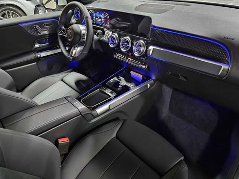 New 2026 Mercedes-Benz GLB 250 4MATIC image 12