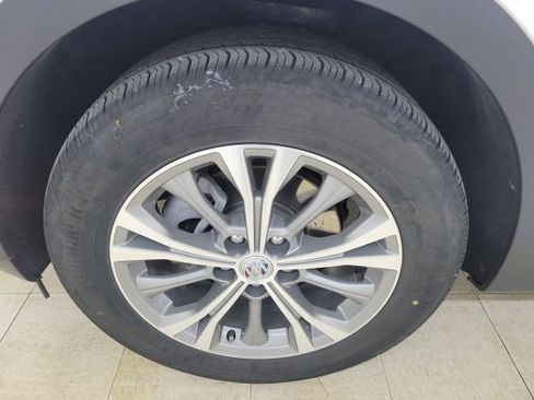 Used 2022 Buick Envision Preferred FWD image 10
