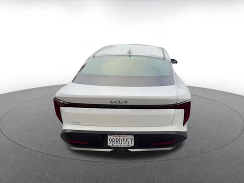 Used 2025 Kia K4 LXS image 12