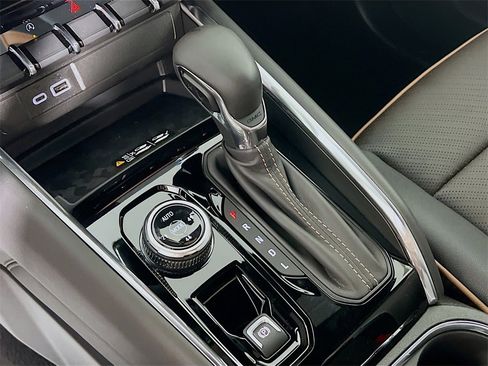 New 2026 GMC Canyon AT4 w/ AT4 Premium Package image 15