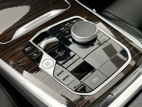 Certified 2026 BMW X5 sDrive40i w/ Premium Package image 9