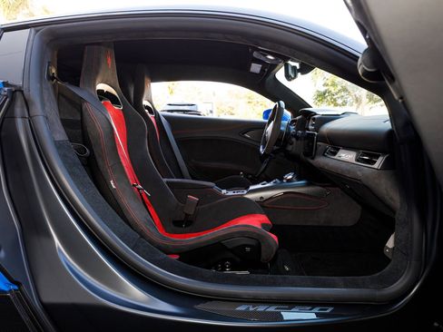 Used 2022 Maserati MC20 Coupe image 35